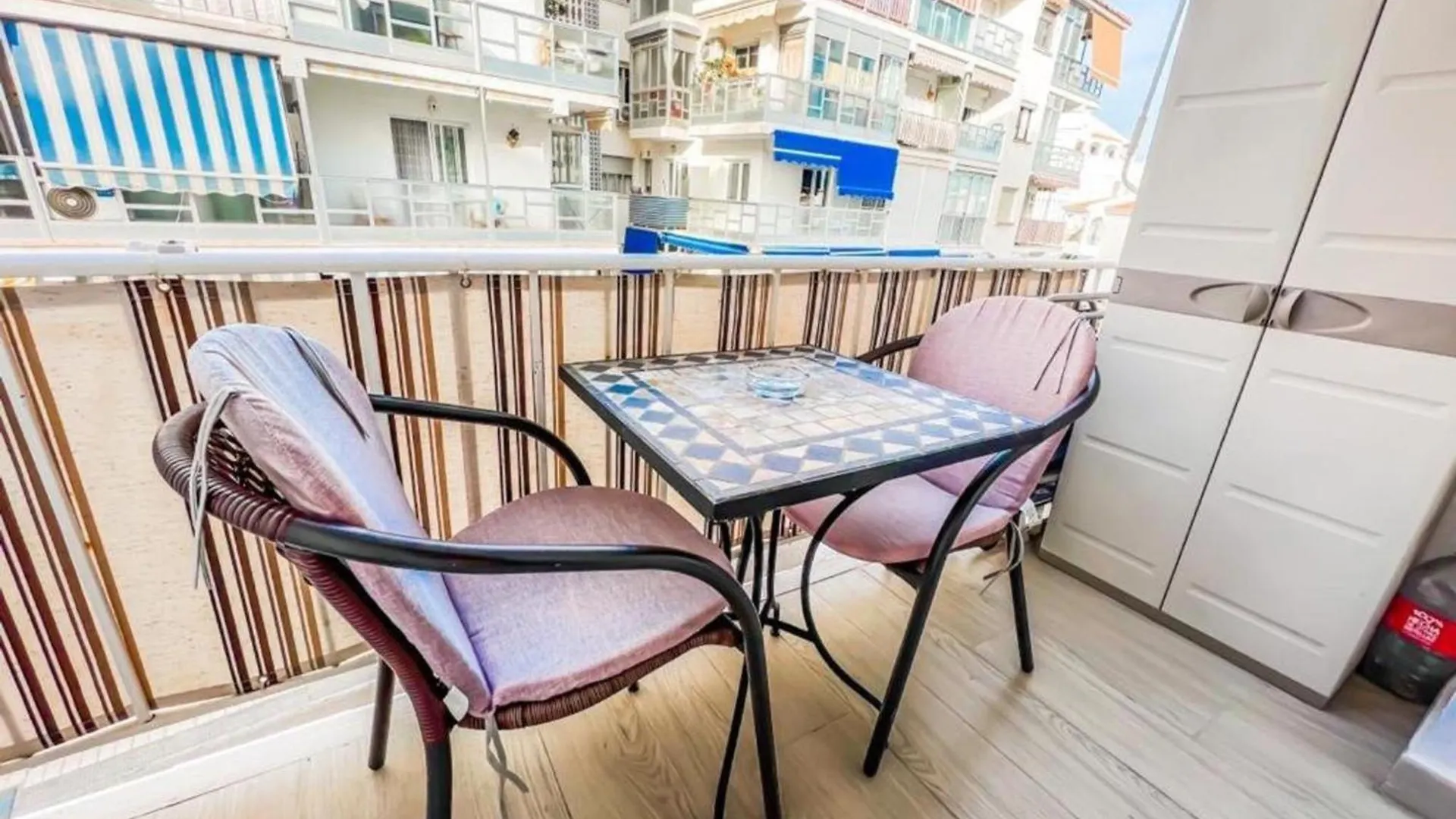 Reformed Studio Apartment In Central Nerja 3K